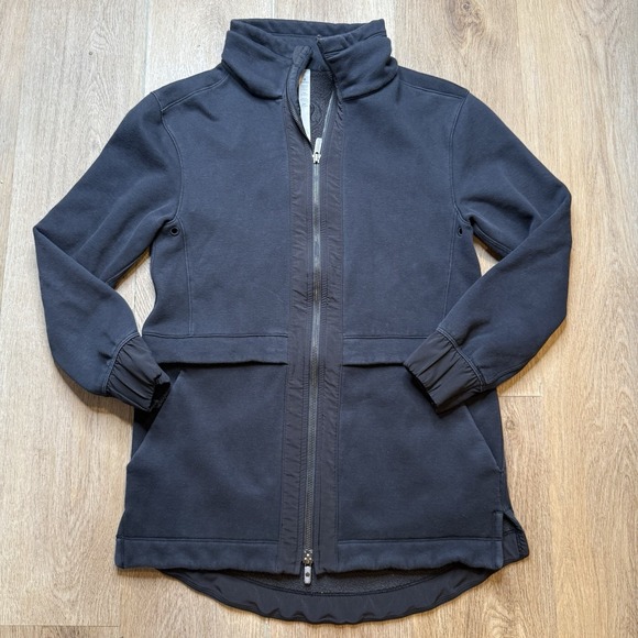 lululemon athletica Jackets & Blazers - Lululemon Jacket Womens 6 Black Full Zip Light As Warmth Running Gym Outdoor